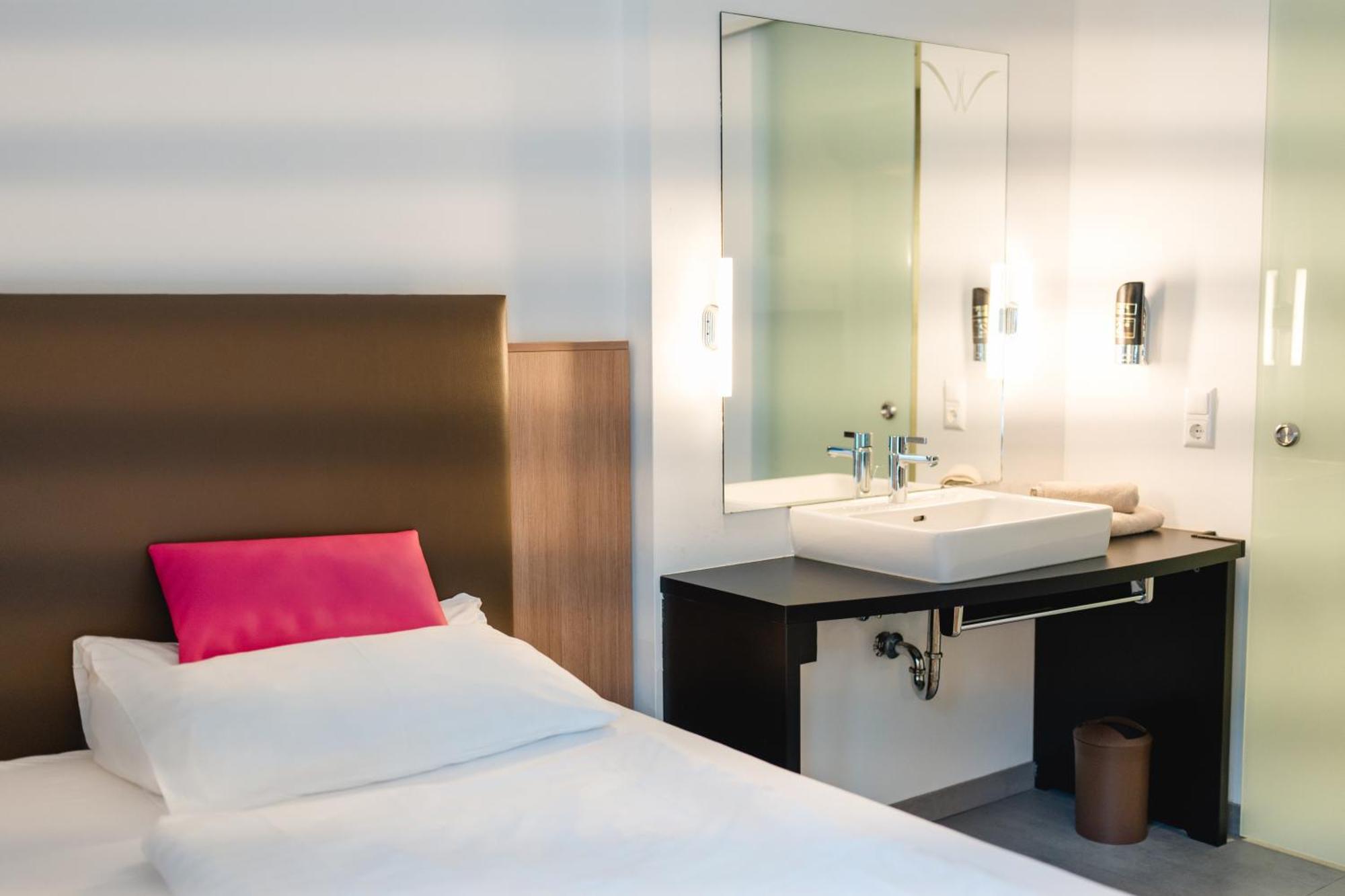 4U Hotel Men Only Hohenthurn Extérieur photo
